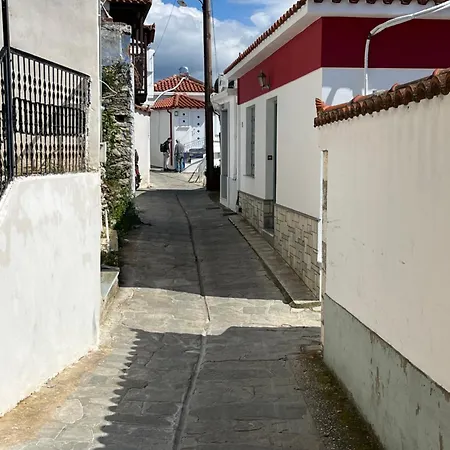 Skopelos Glossa's Maisonette Appartamento *
